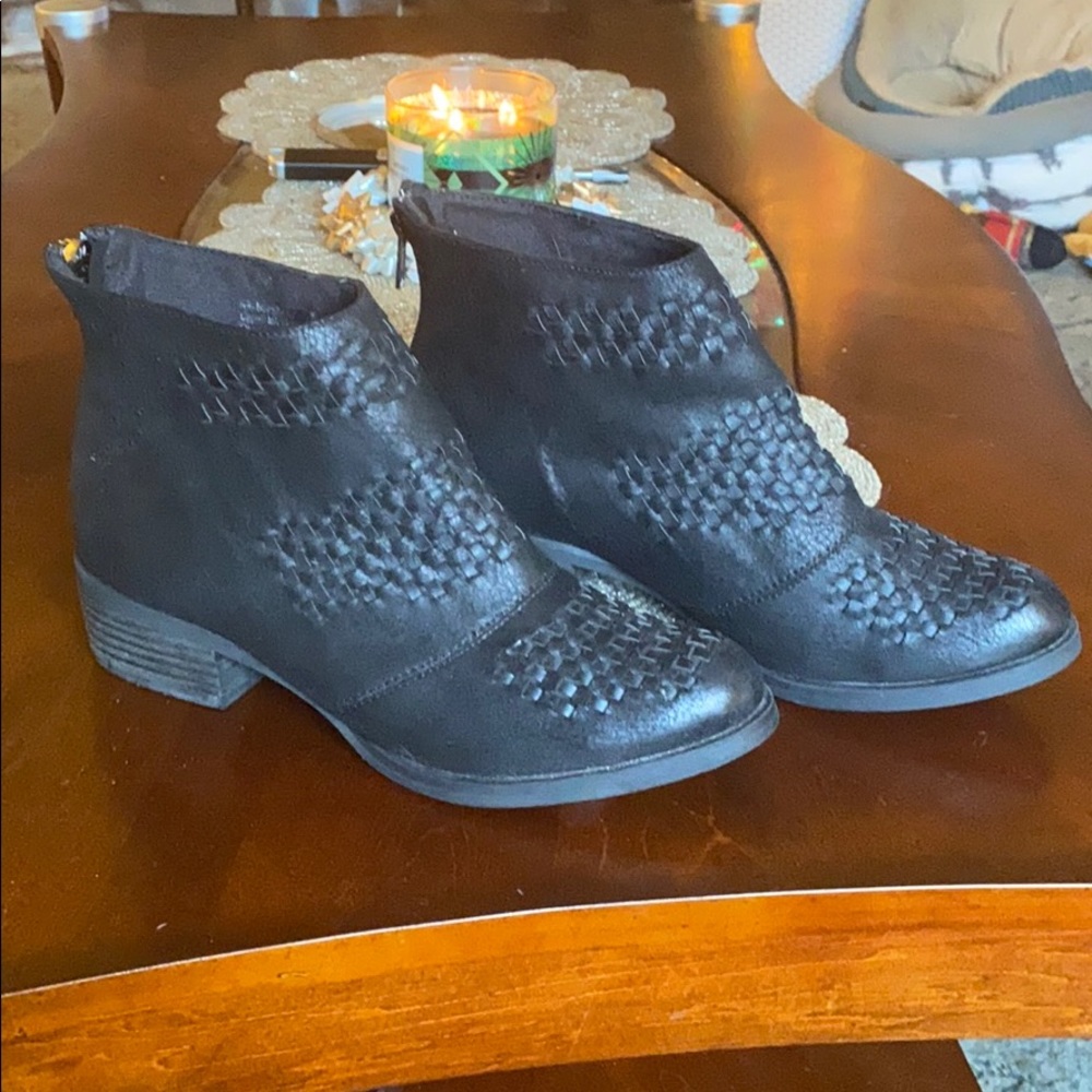 Not Rated Textured Booties - Size 8.5